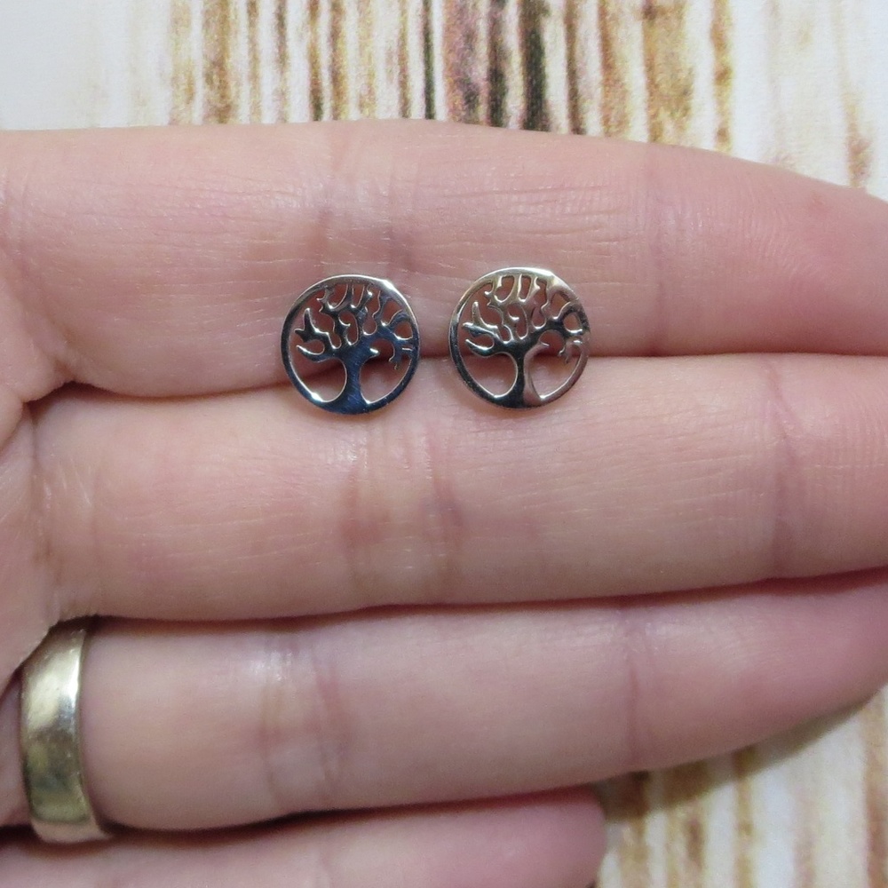 🦋Brand New! Silver Tree of Life Studs
